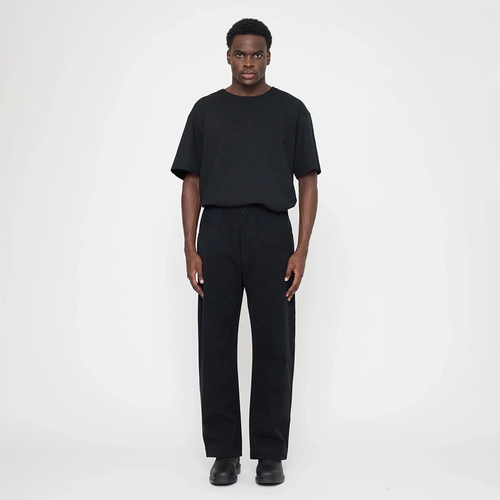 7115 By Szeki Unisex Signature Curve Legged Trouser Black
