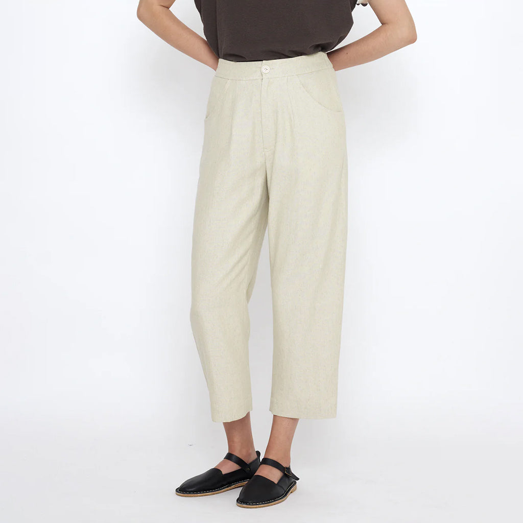 7115 By Szeki Unisex Signature Curve Legged Pants Oatmeal Cream