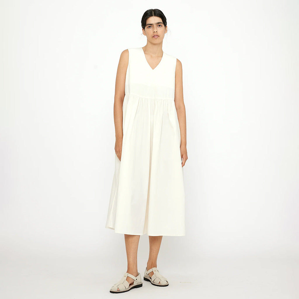 7115 By Szeki Woman Papery V-Neck Dress Off-White