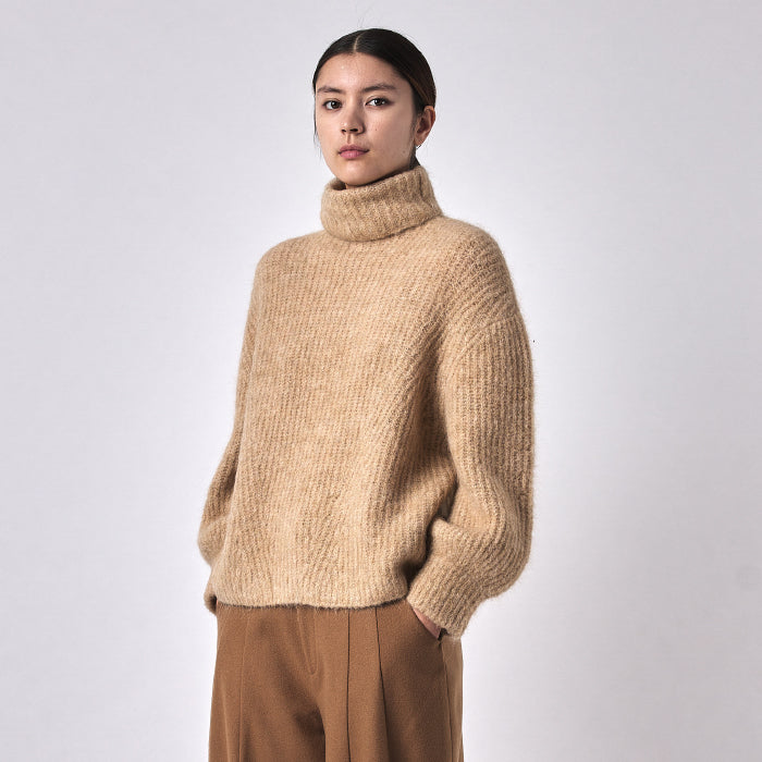 7115 By Szeki Woman Brushed Airy Turtleneck Sweater Wheat Brown