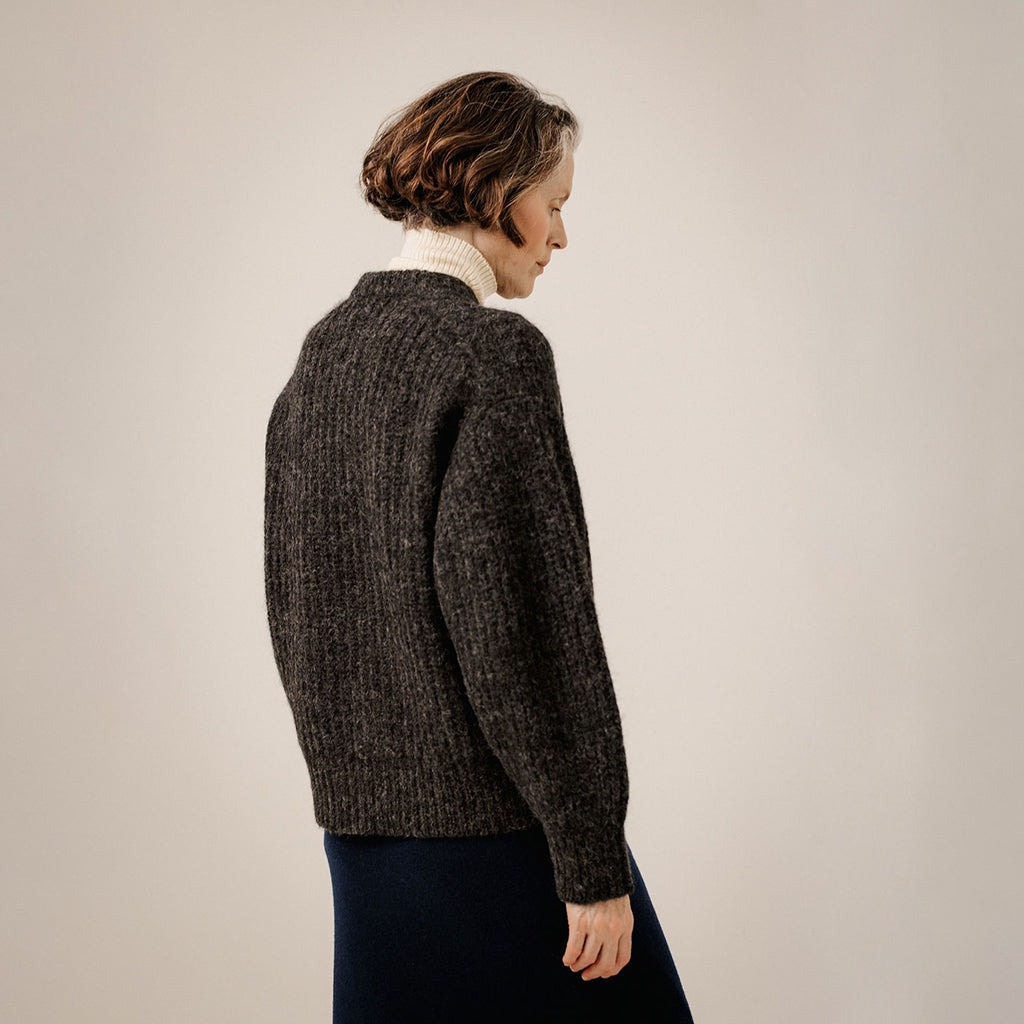 Bare Knitwear Trunk Show Woman Lofty Alpaca Crewneck Sweater Basalt Grey