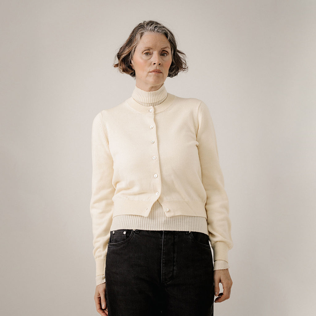 Bare Knitwear Trunk Show Woman Classic Merino Cardigan Ivory Cream