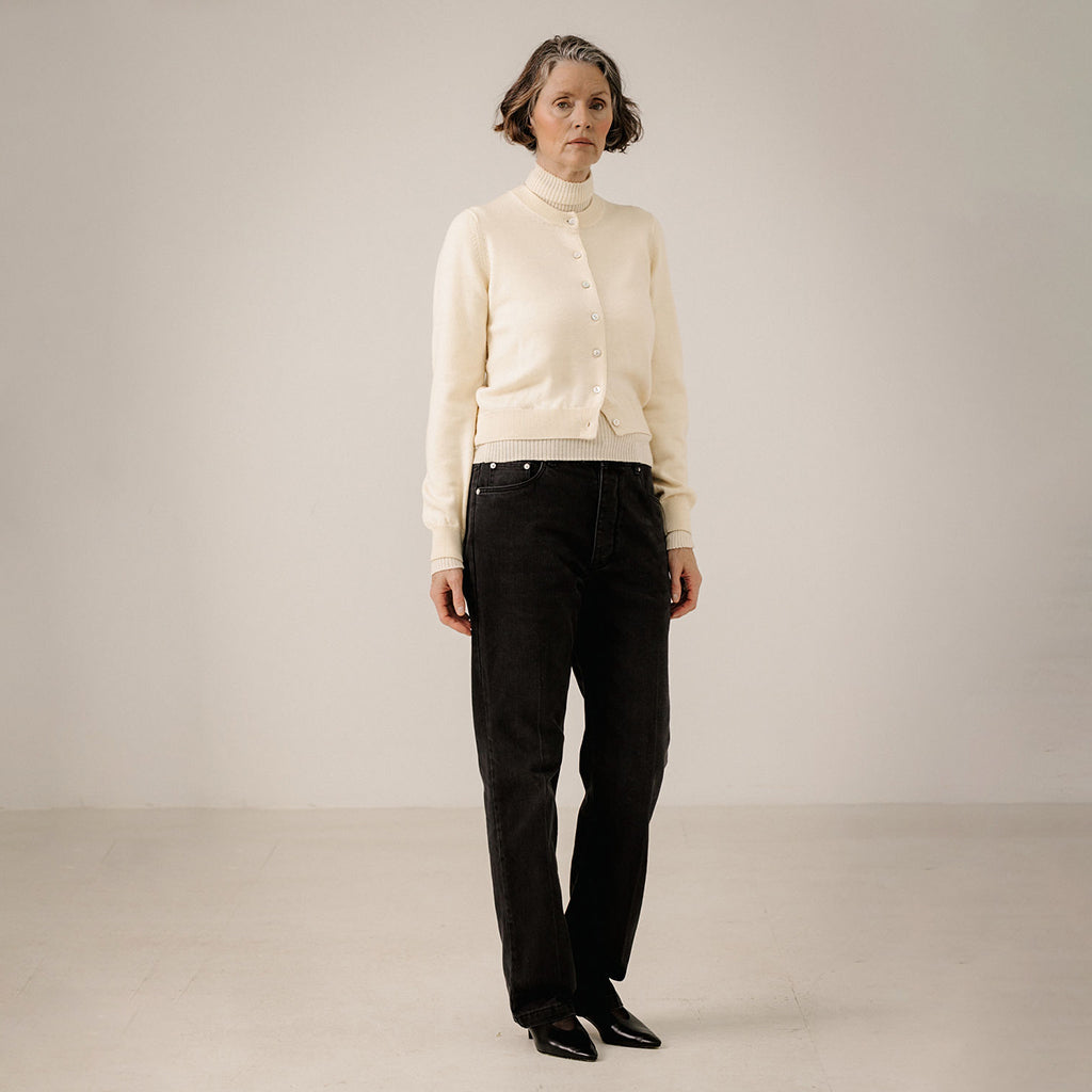 Bare Knitwear Trunk Show Woman Classic Merino Cardigan Ivory Cream