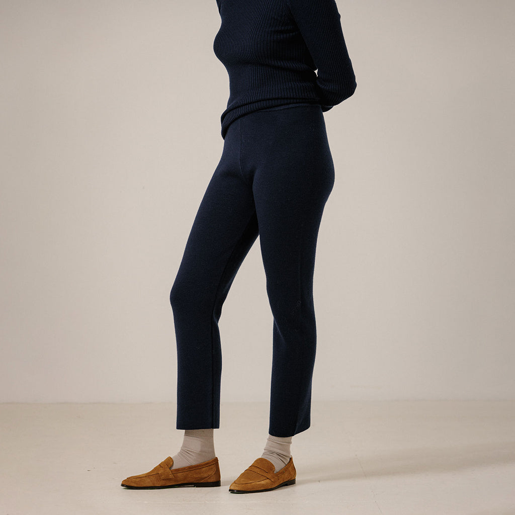 Bare Knitwear Trunk Show Woman Merino Slim Pants Navy Blue