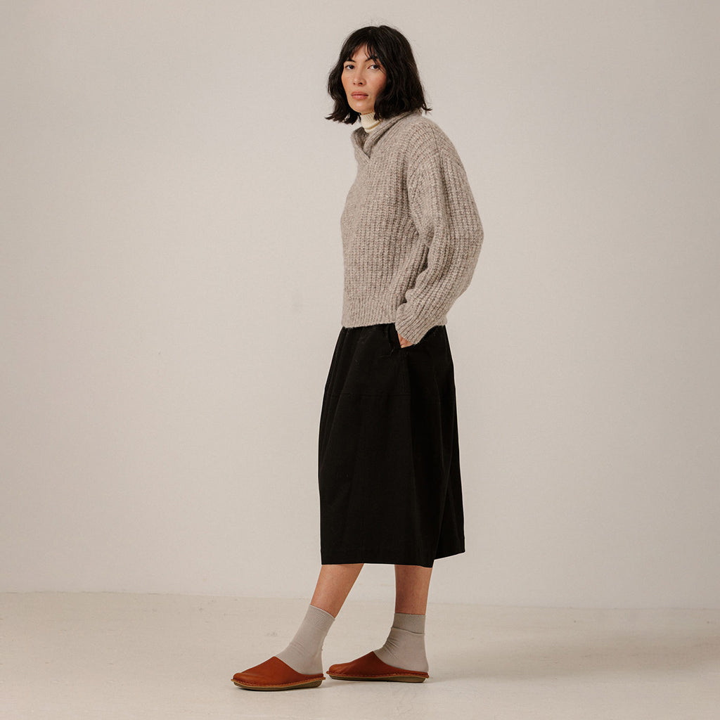 Bare Knitwear Trunk Show Woman Oversized Shawl Pullover Sweater Marble Grey