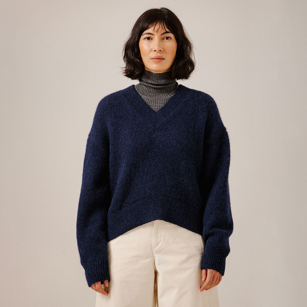 Bare Knitwear Trunk Show Woman Boxy Alpaca V-Neck Sweater Navy Blue