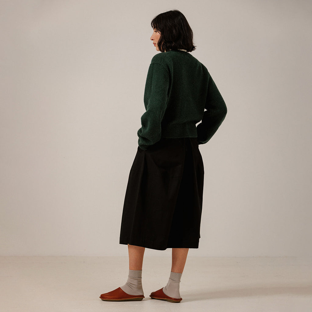 Bare Knitwear Trunk Show Woman Baby Alpaca Crewneck Sweater Emerald Green