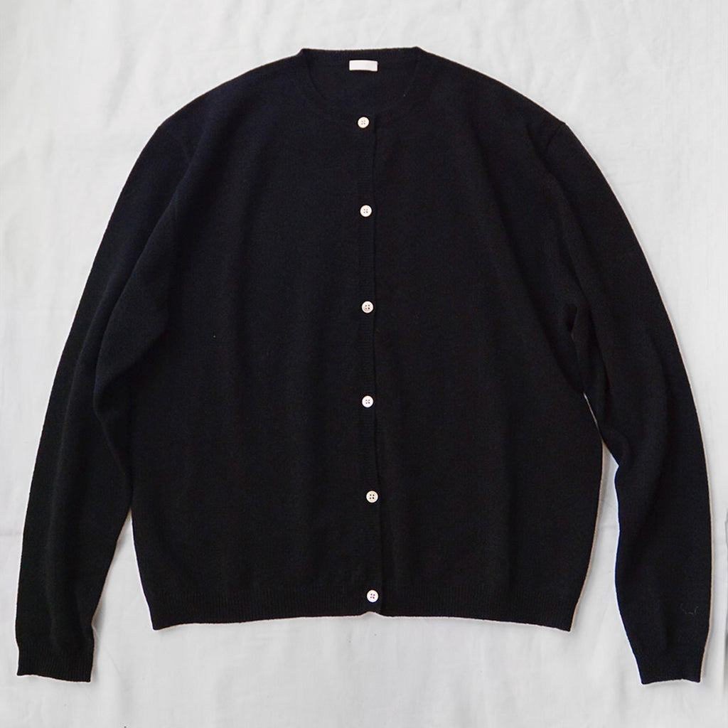 Makié Adult Round Neck Cardigan Black