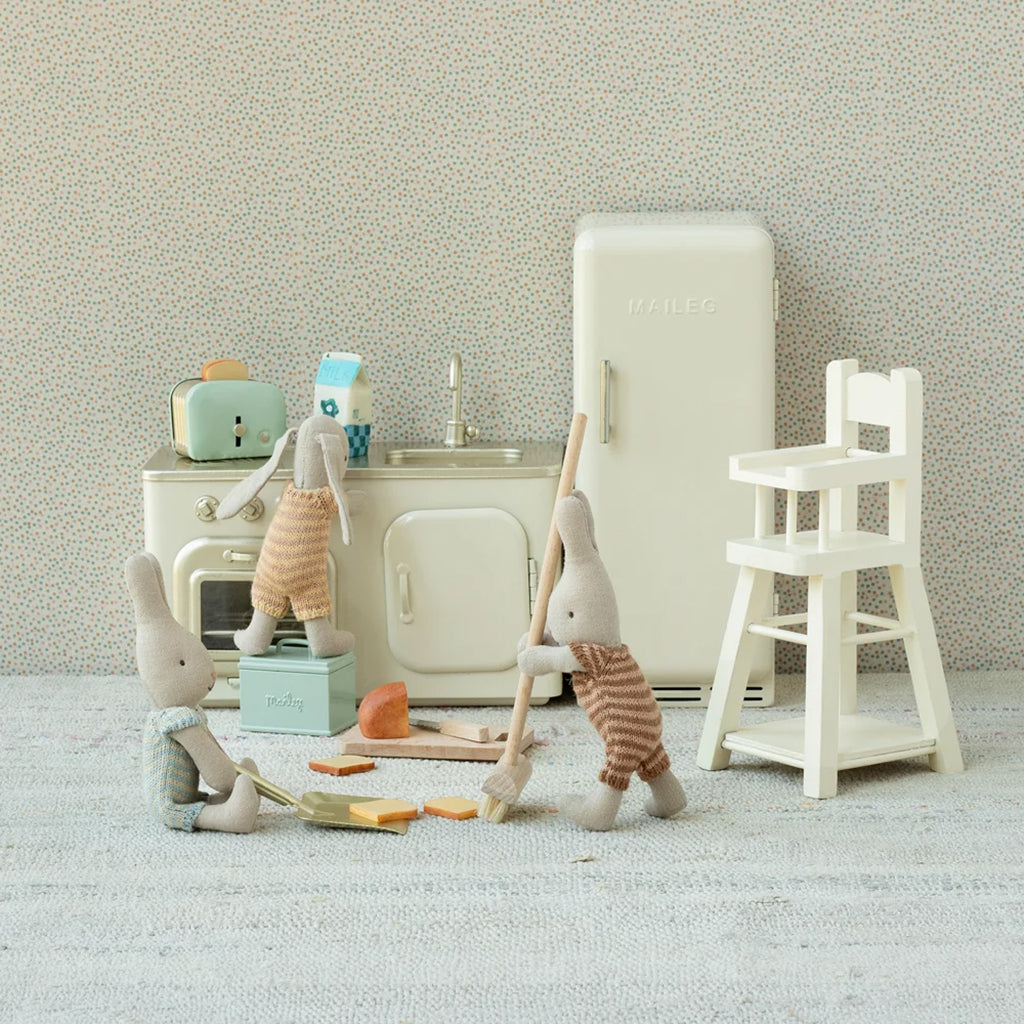Maileg Toys Mouse Kitchen Bread Box With Utensils Miniature