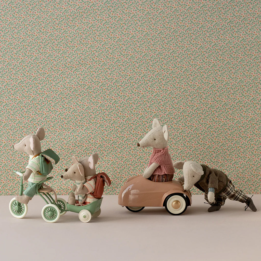 Maileg Toys Mouse Miniature Abri à Tricycle Green