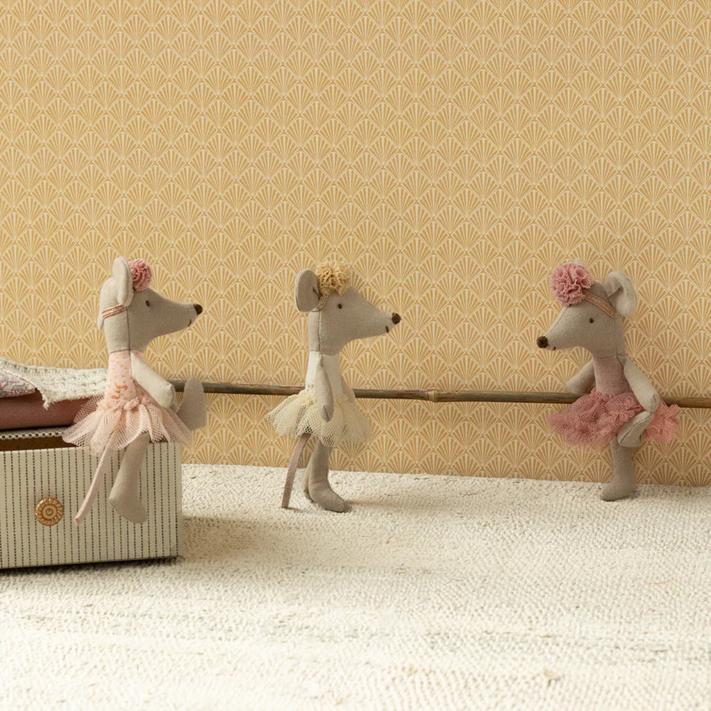 Maileg Toys Mouse Little Sister Ballerina Off White