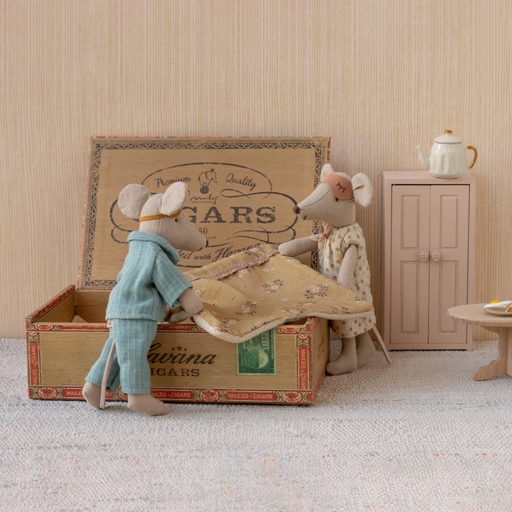 Maileg Toys Mouse Family Mum And Dad Mice In Cigarbox