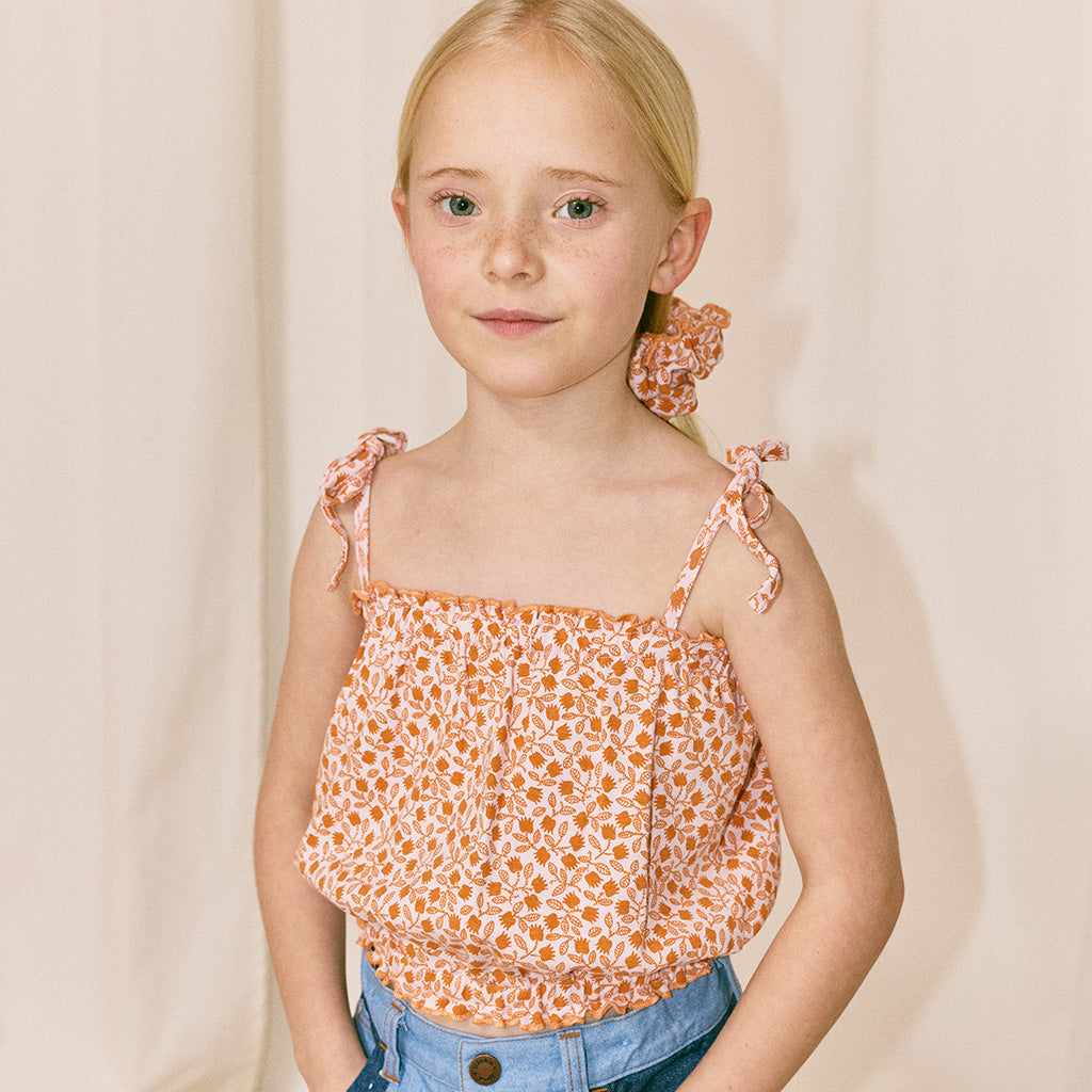 Misha & Puff Child Sydney Blouse Aura Pink Lisse Fields Print