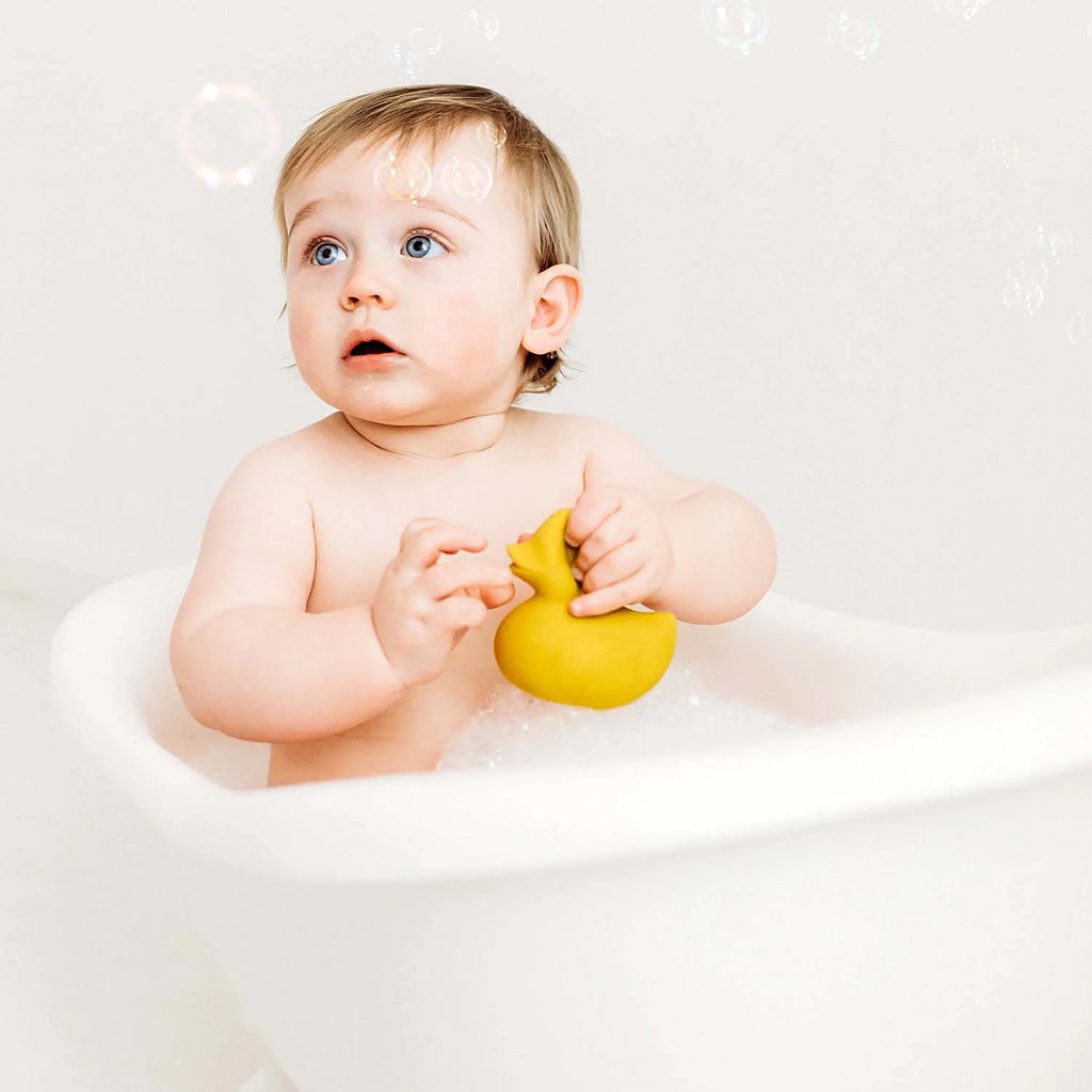Oli&Carol Natural Rubber Bath Toy Elvis The Duck Yellow