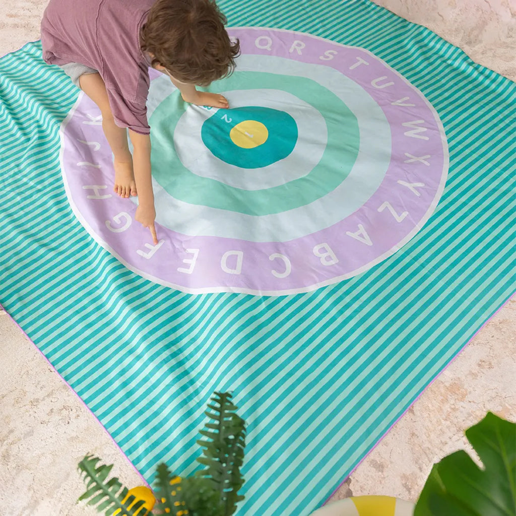 Quut Play Towel Large Square Alphabet Bullseye