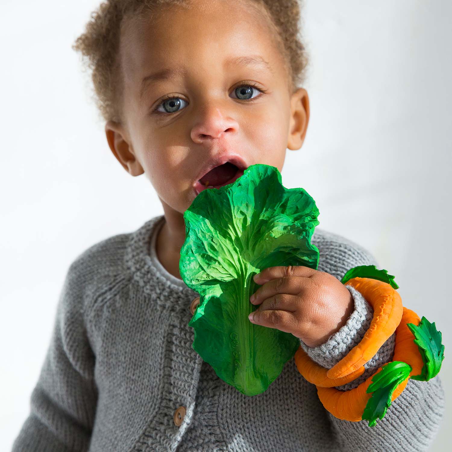 Oli&Carol Natural Rubber Teething Toy Kendall the Kale