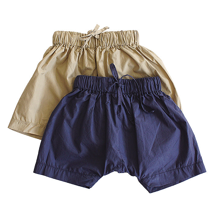 Pull on harem shorts in two colours.
