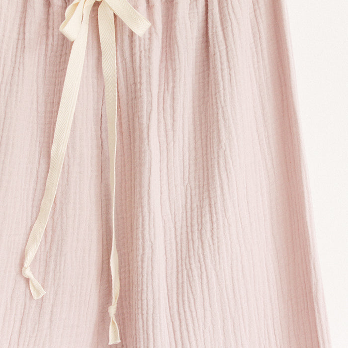 Close up of the lightweight cotton muslin crepe fabric.