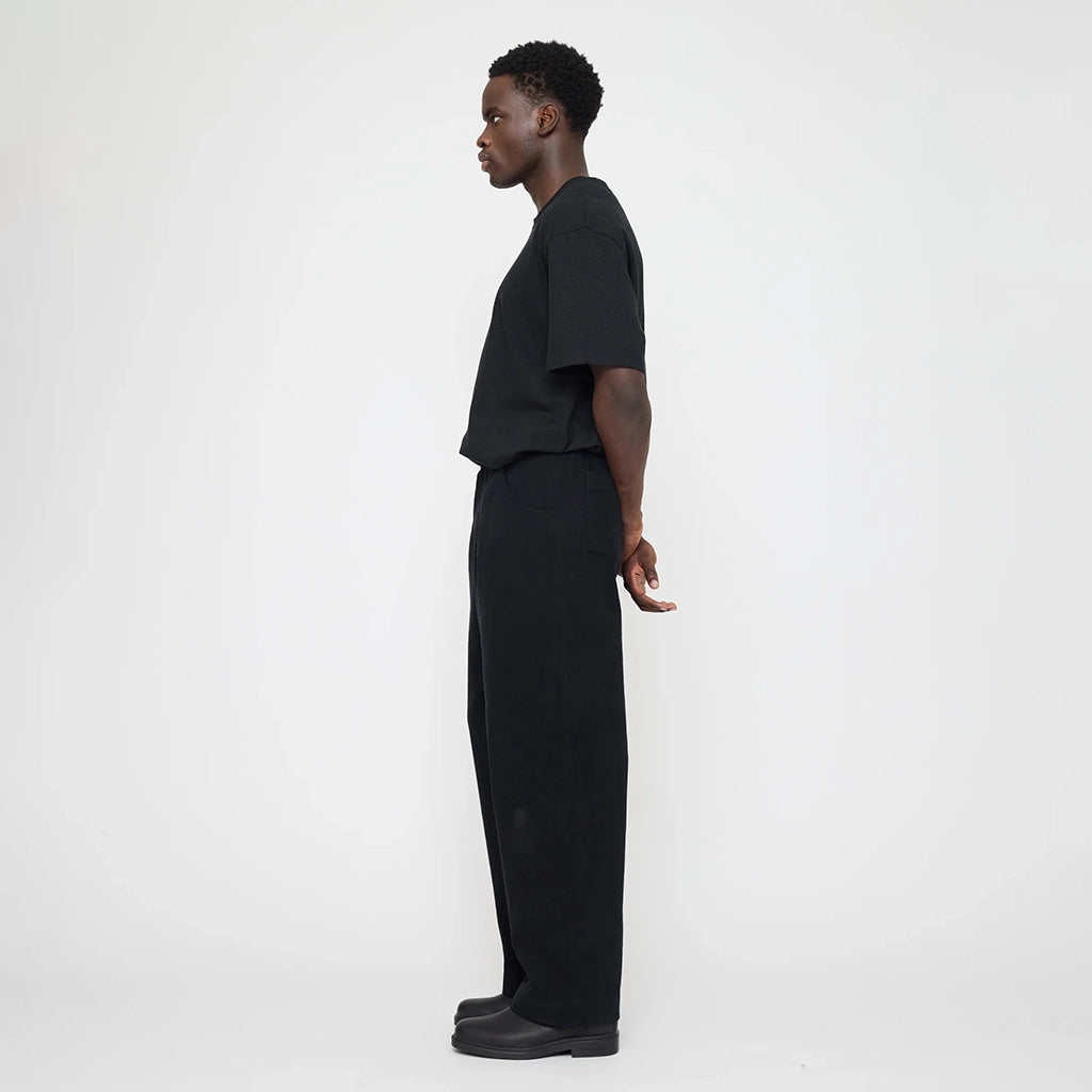 7115 By Szeki Unisex Signature Curve Legged Trouser Black