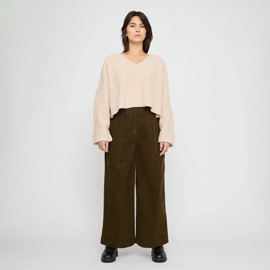 7115 By Szeki Woman Oversized V-Neck Sweater Off-White