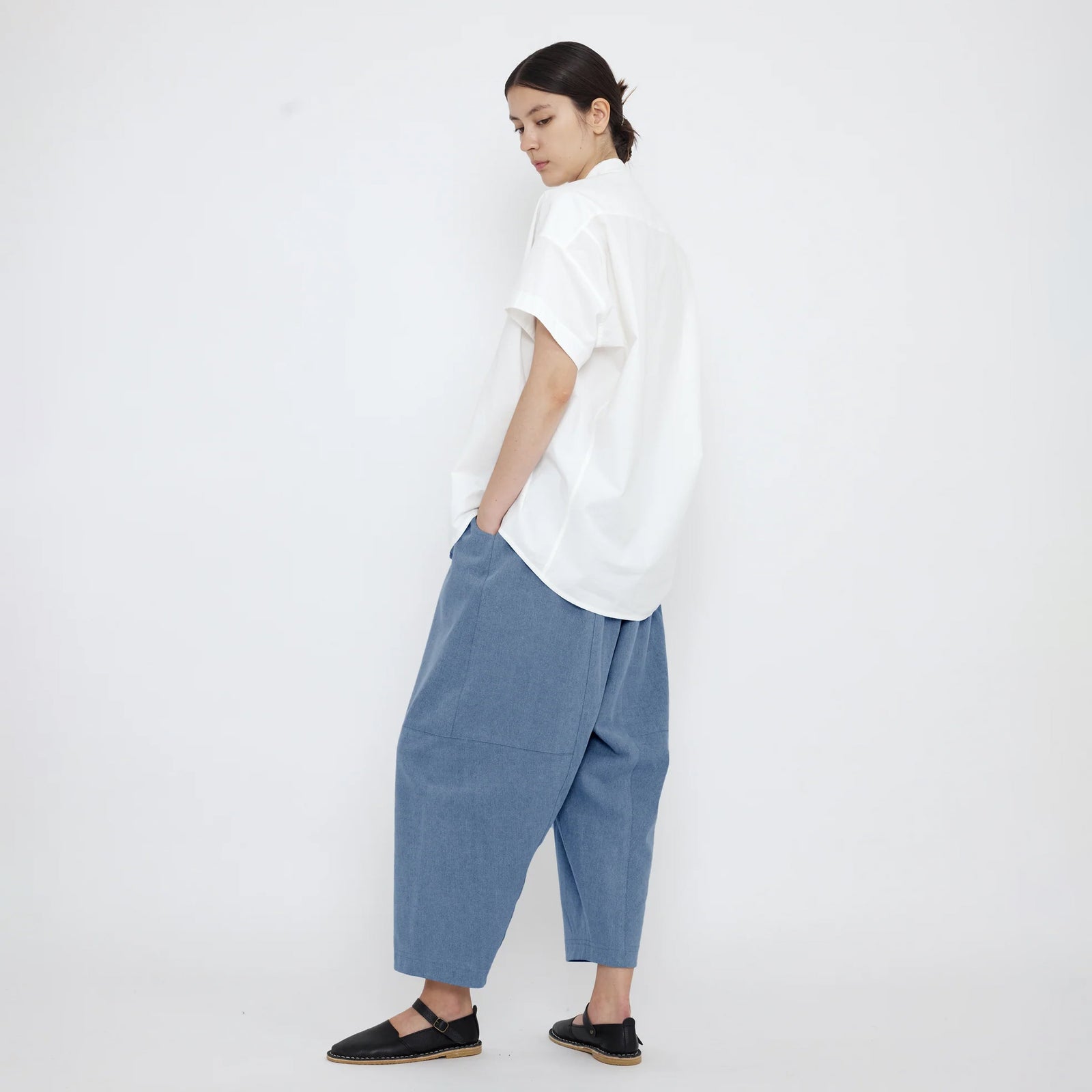 7115 By Szeki Unisex Mandarin Cocoon Shirt Off-White