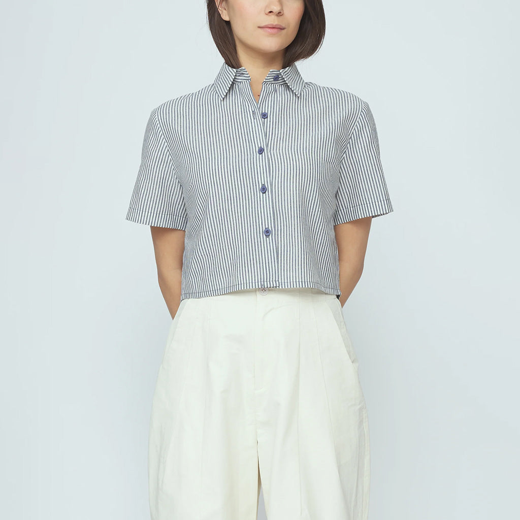 7115 By Szeki Woman Cropped Shirt Navy Blue Stripes