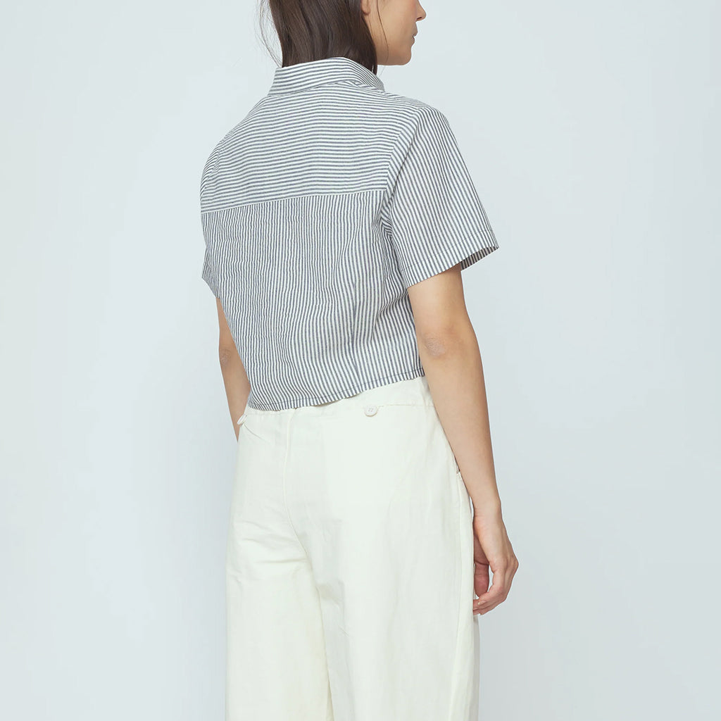 7115 By Szeki Woman Cropped Shirt Navy Blue Stripes