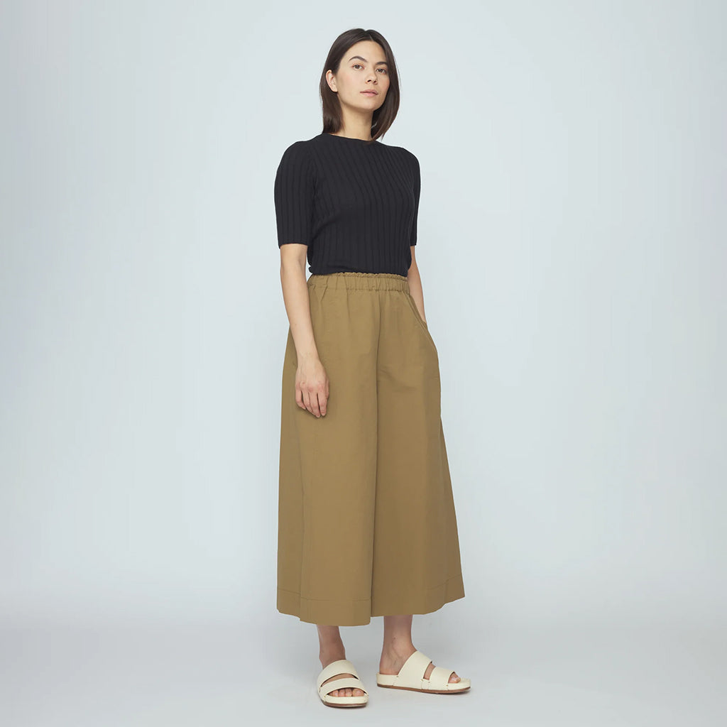 7115 By Szeki Woman Elastic Culotte Pants Tan Brown