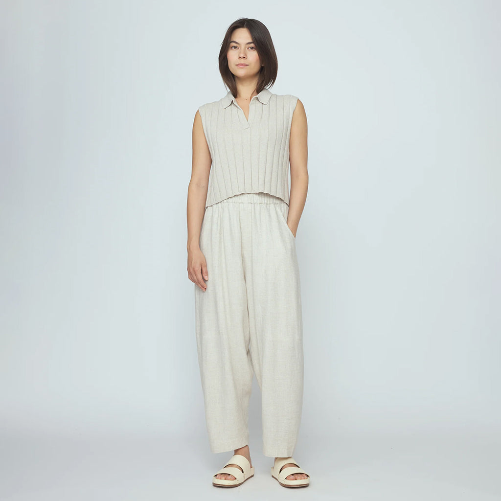 7115 By Szeki Woman Elastic Panel Barrel Pants Oatmeal Cream