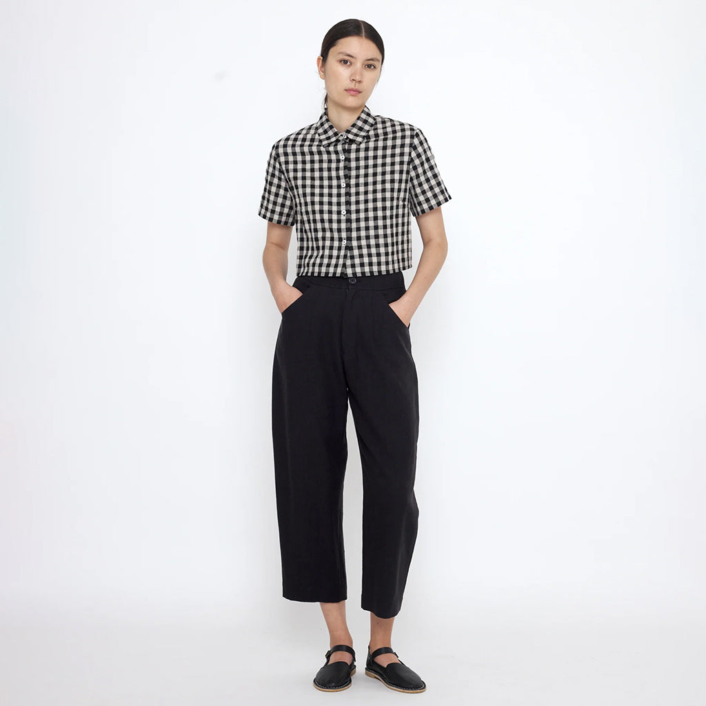 7115 By Szeki Woman Gingham Cropped Shirt Black