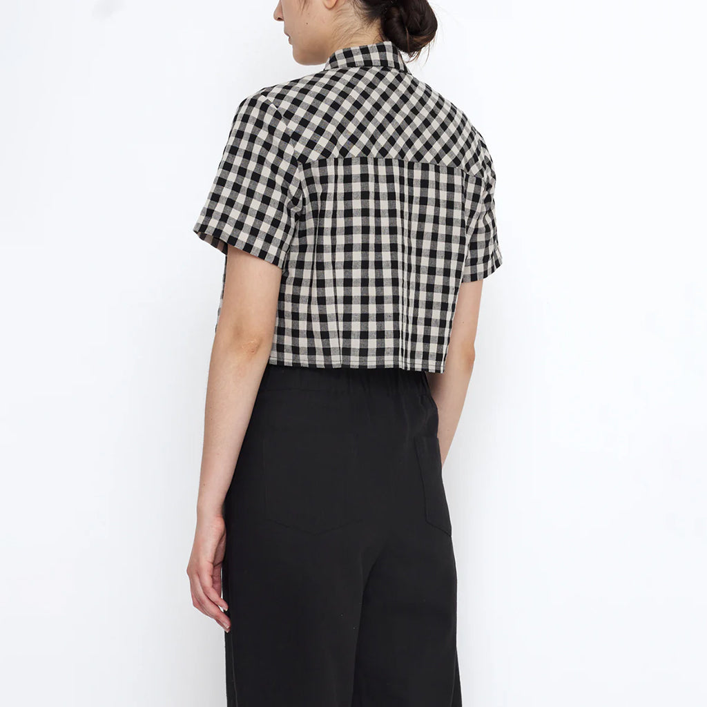 7115 By Szeki Woman Gingham Cropped Shirt Black