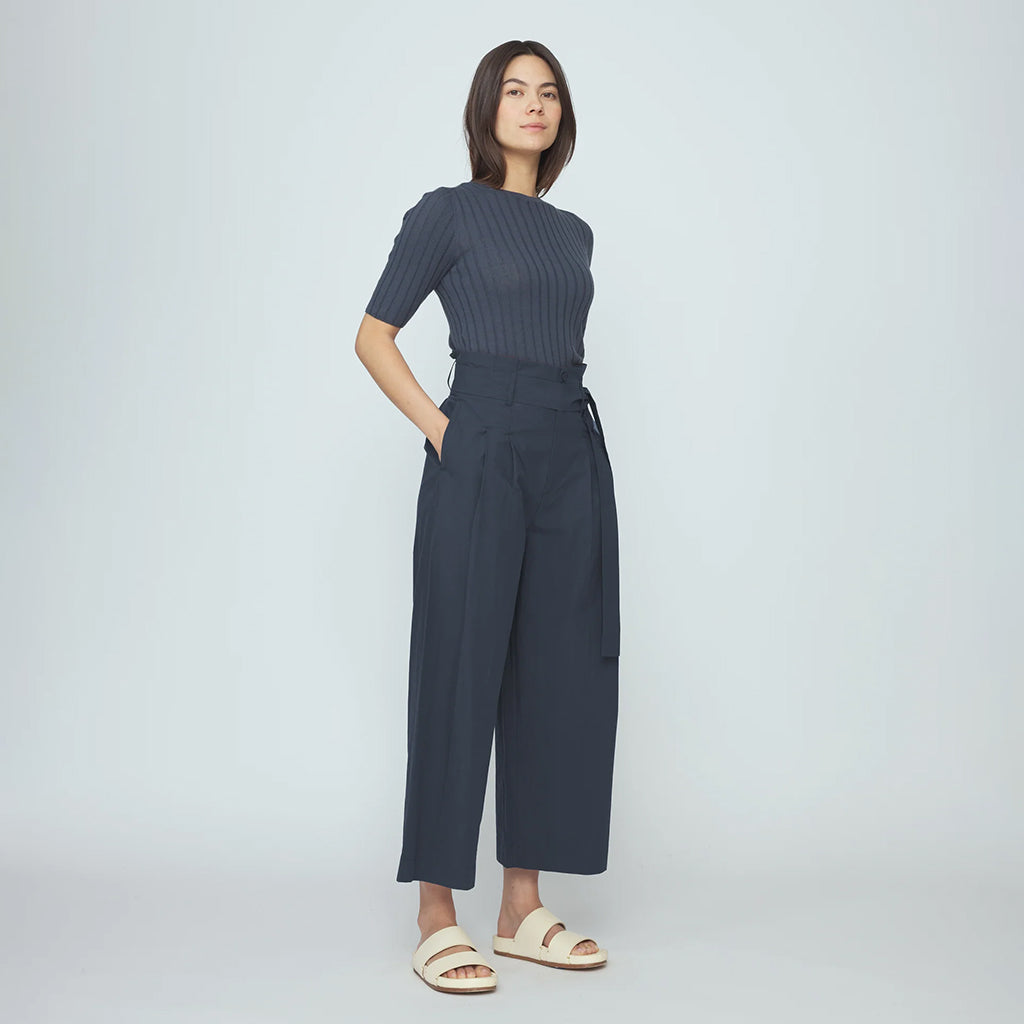 7115 By Szeki Woman Paper-Bag Pleated Pants Navy Blue