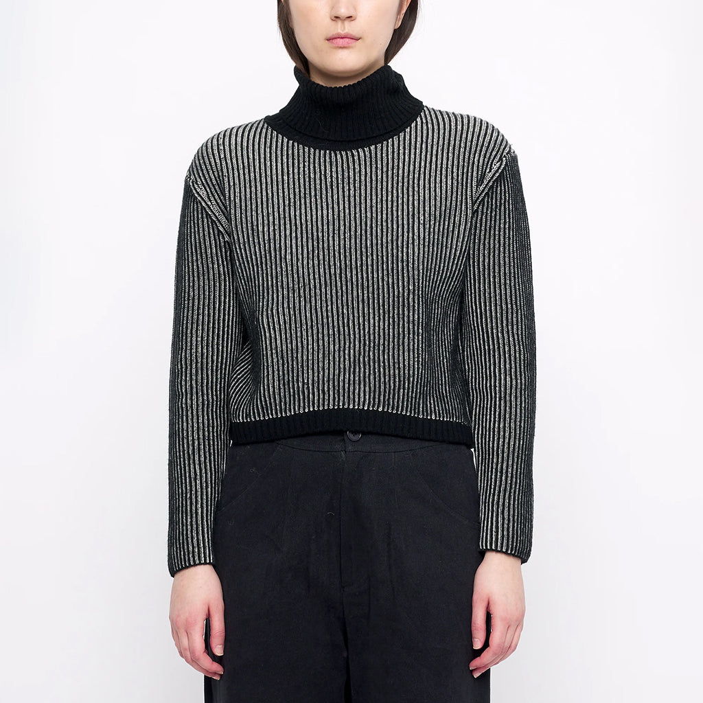7115 By Szeki Woman Cropped Turtleneck Sweater Black Stripes