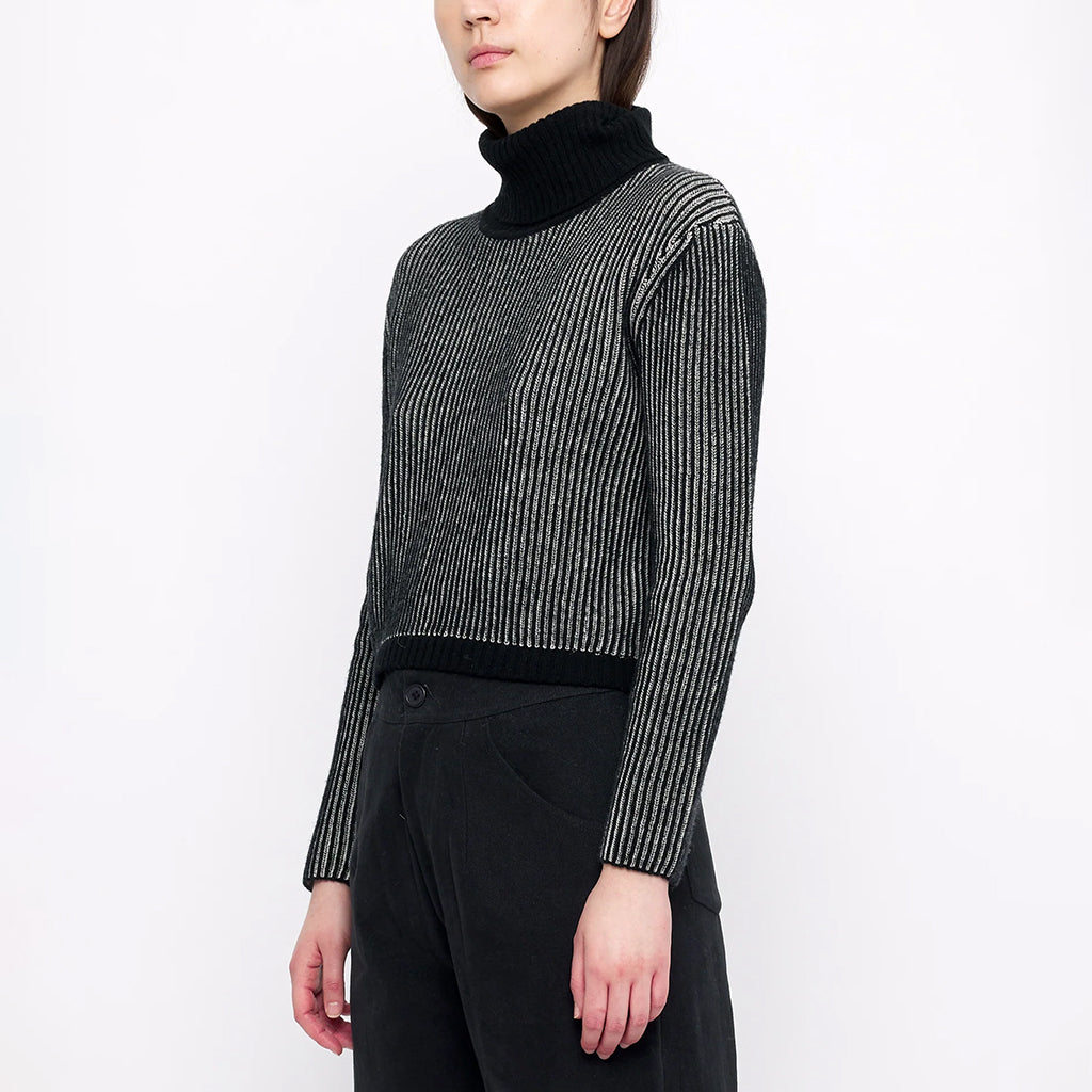 7115 By Szeki Woman Cropped Turtleneck Sweater Black Stripes
