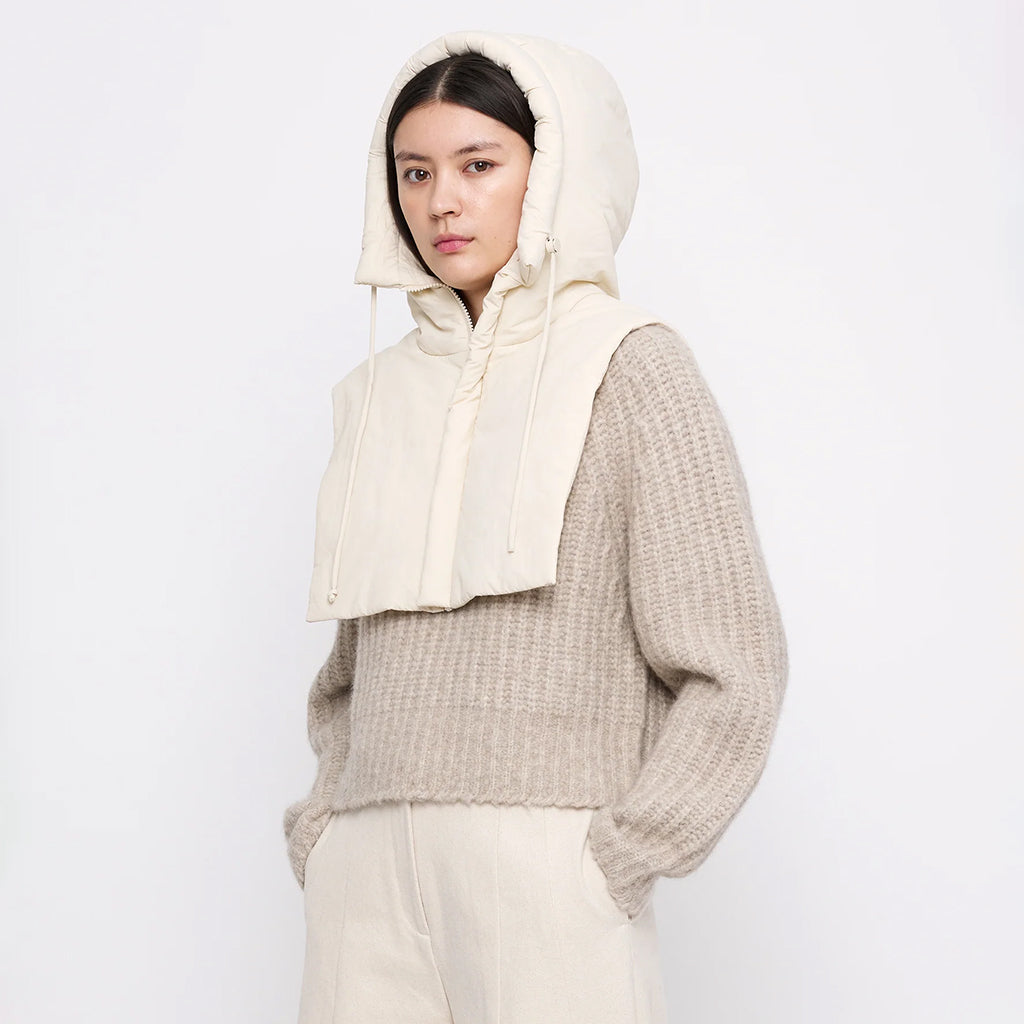 7115 By Szeki Woman Hooded Vest Off White