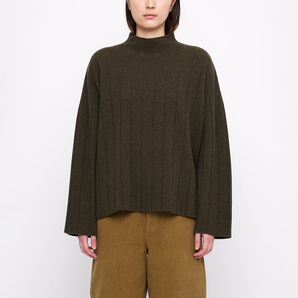 7115 By Szeki Woman Merino Wide Ribbed Sweater Olive Green