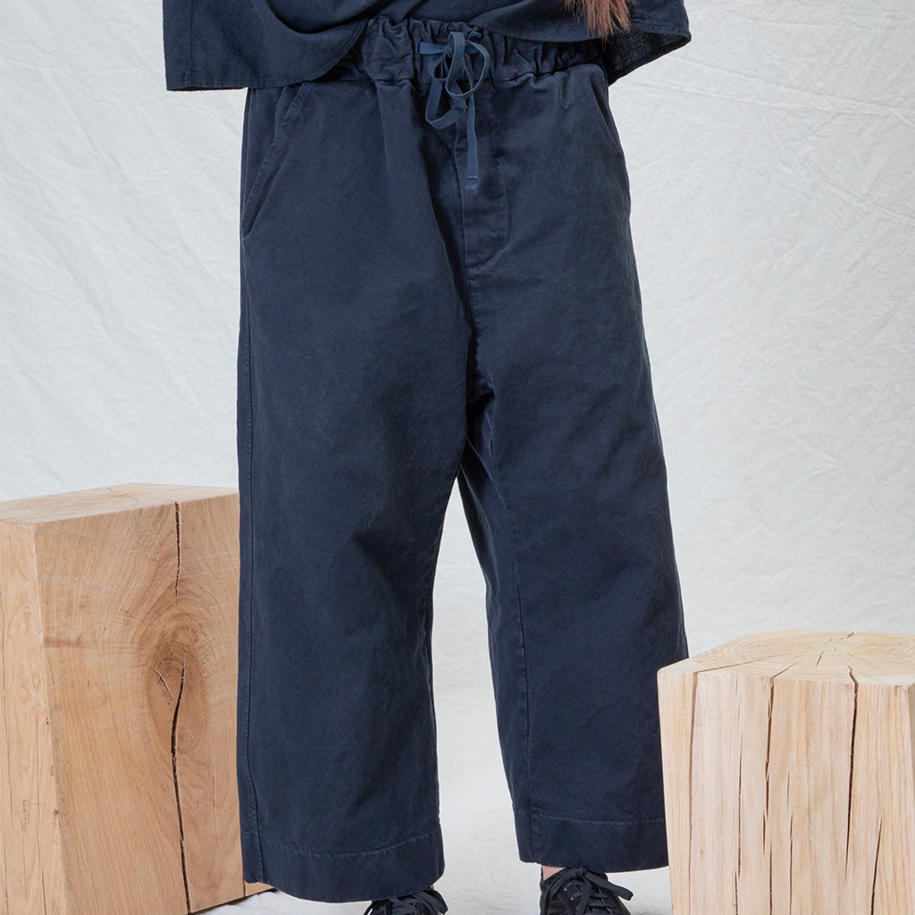 Album Di Famiglia Woman Wide And Short Trousers WCC Black