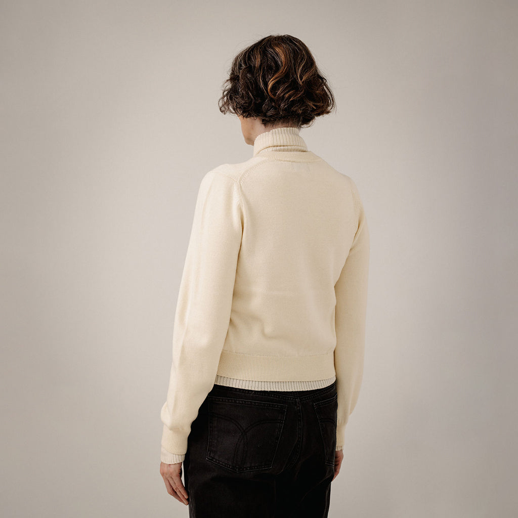 Bare Knitwear Trunk Show Woman Classic Merino Cardigan Ivory Cream