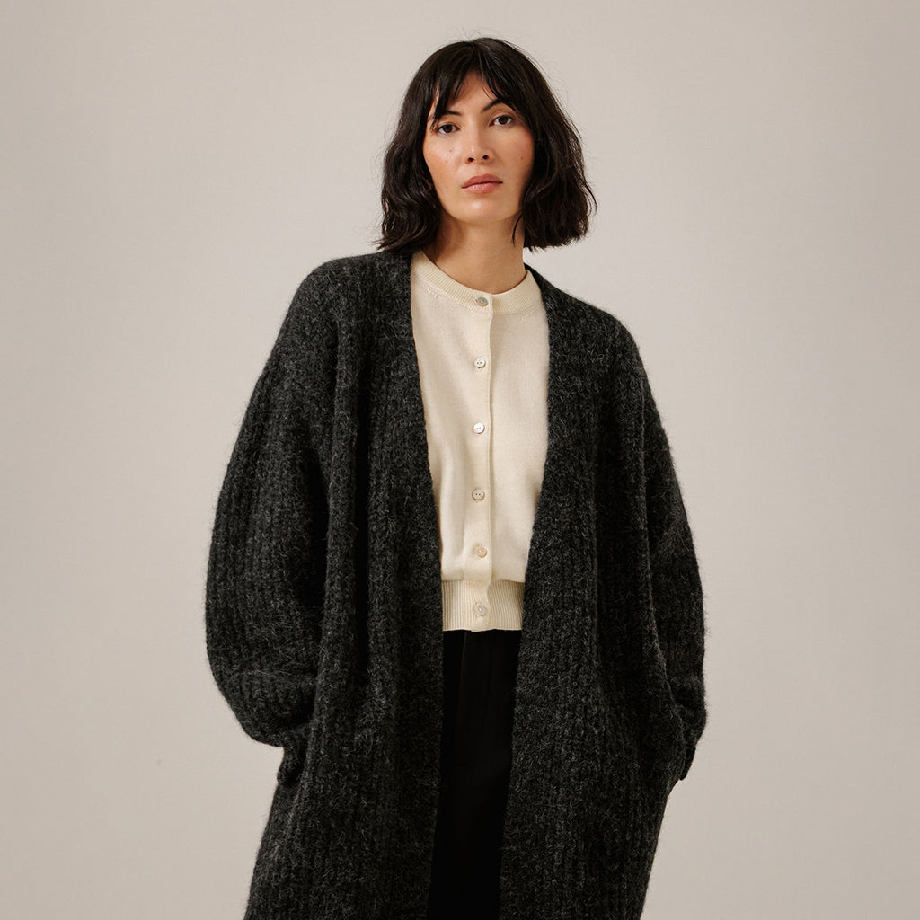 Bare Knitwear Trunk Show Woman Lofty Alpaca Midi Cardigan Basalt Grey