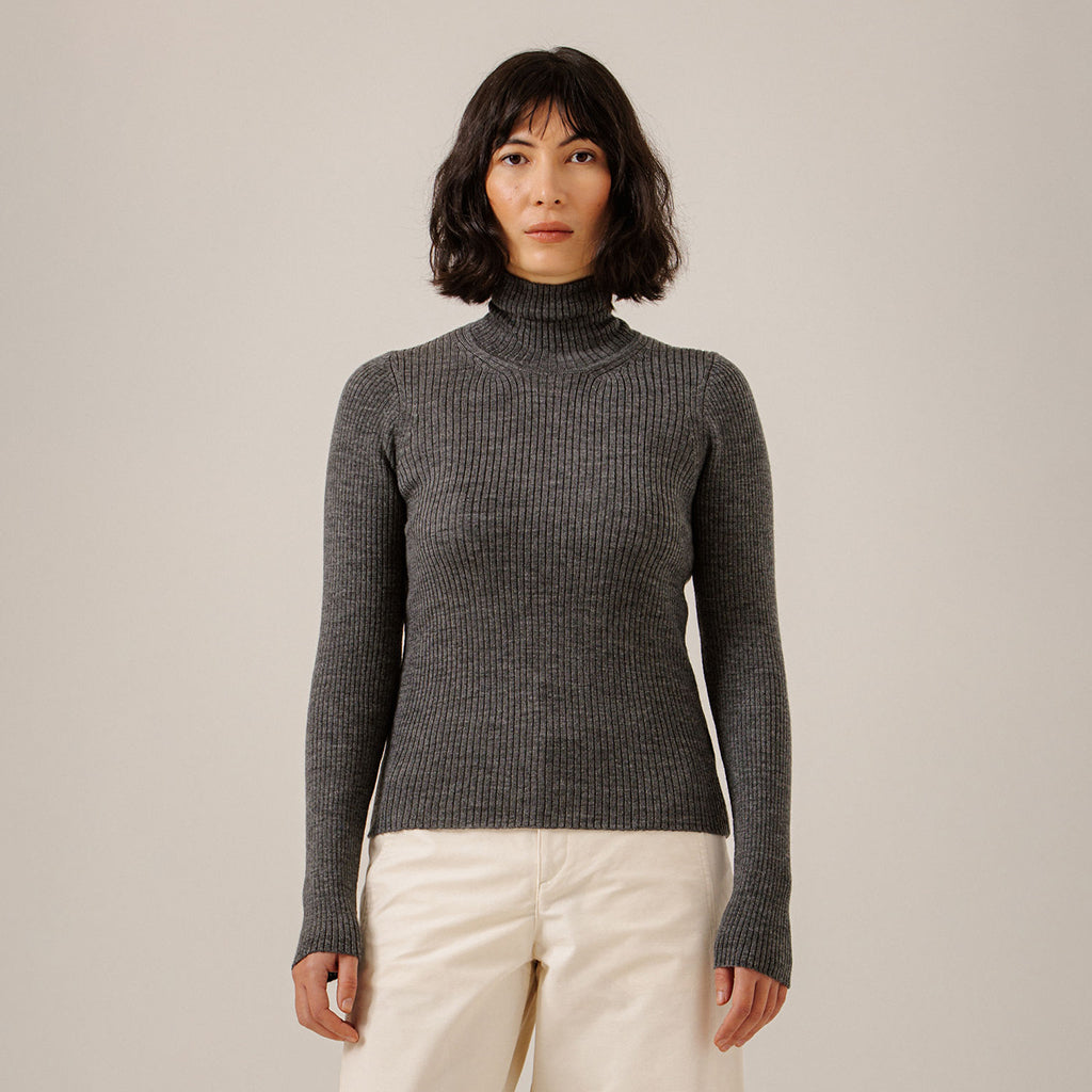Bare Knitwear Trunk Show Woman Fine Merino Turtleneck Sweater Charcoal Grey
