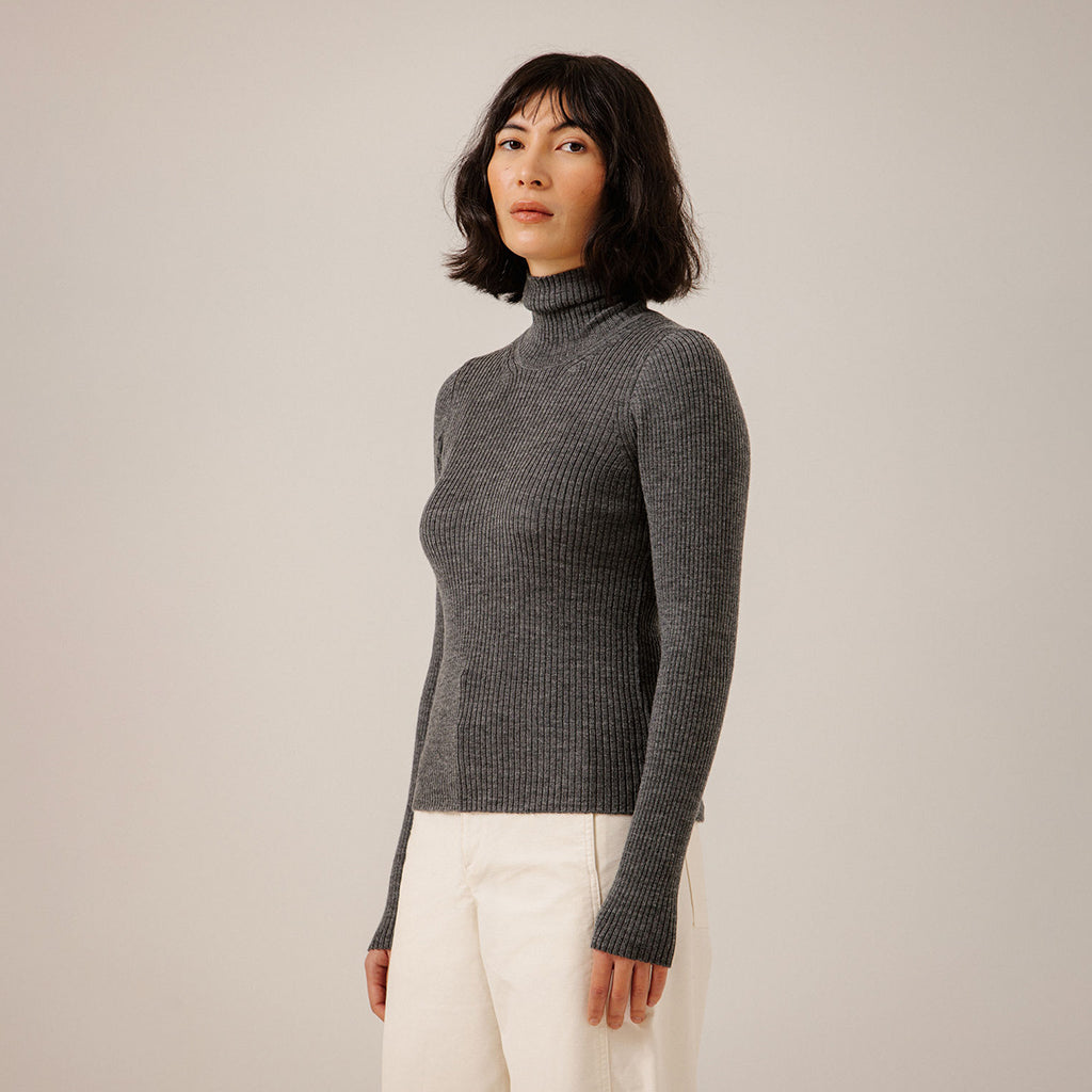 Bare Knitwear Trunk Show Woman Fine Merino Turtleneck Sweater Charcoal Grey