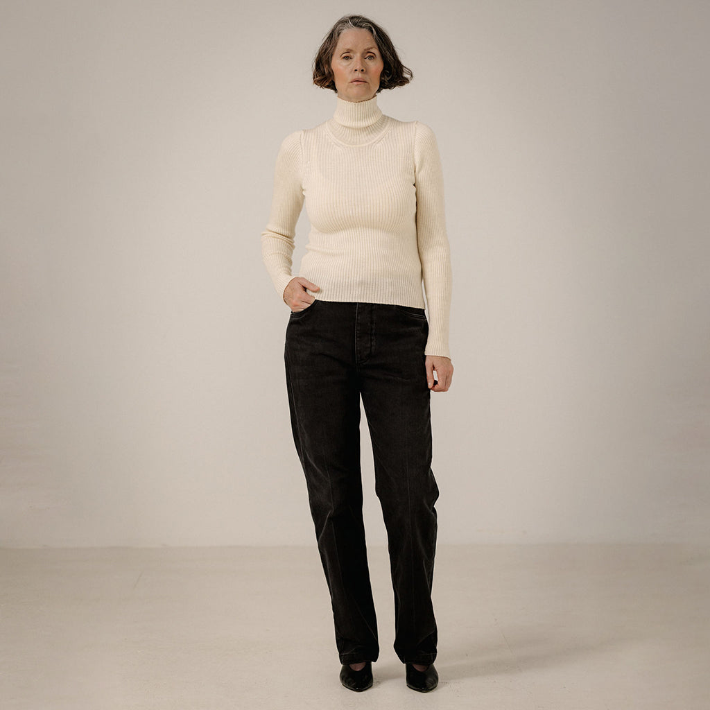 Bare Knitwear Trunk Show Woman Fine Merino Turtleneck Sweater Ivory Cream