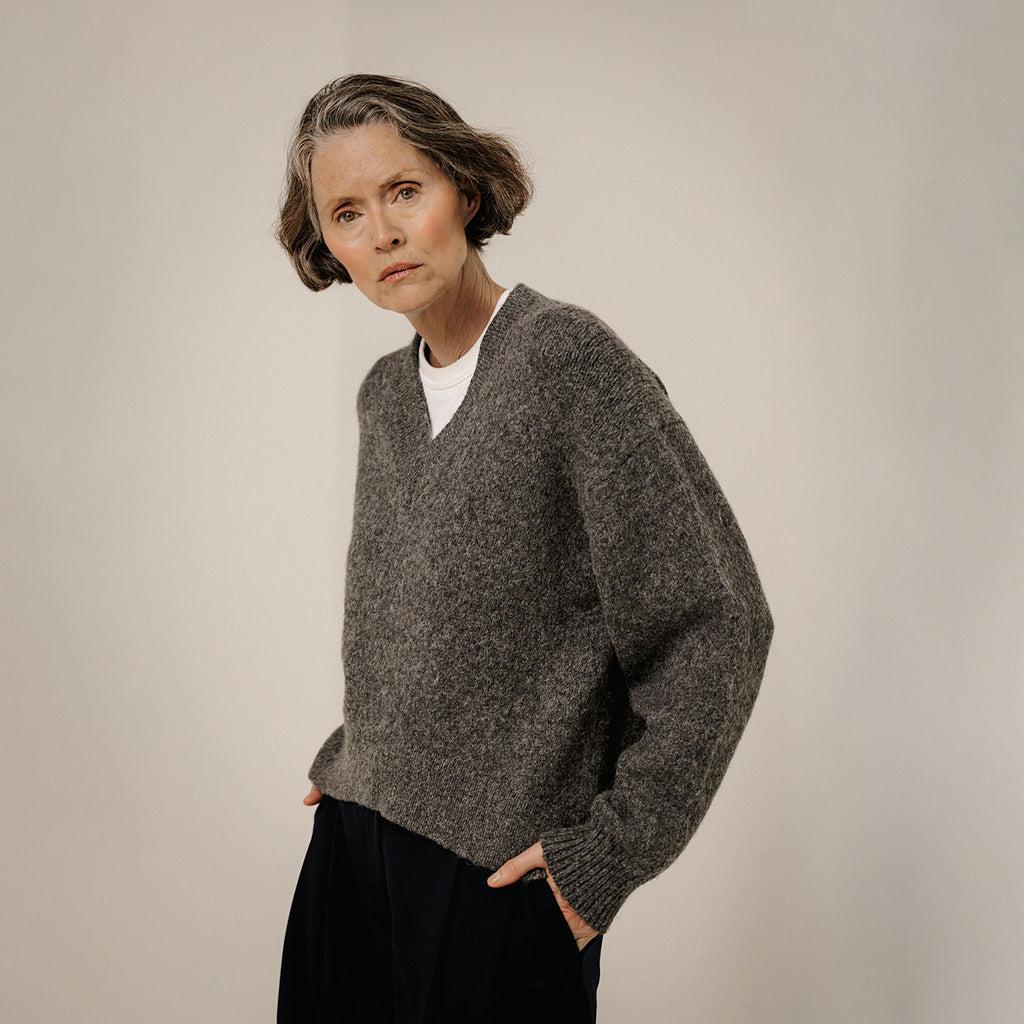 Bare Knitwear Trunk Show Woman Boxy Alpaca V-Neck Sweater Charcoal Grey
