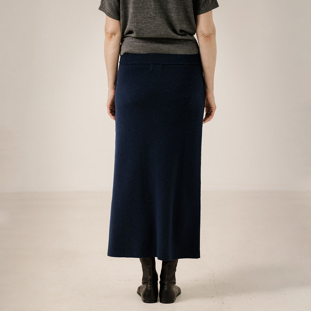 Bare Knitwear Trunk Show Woman Asymmetric Midi Skirt Navy Blue