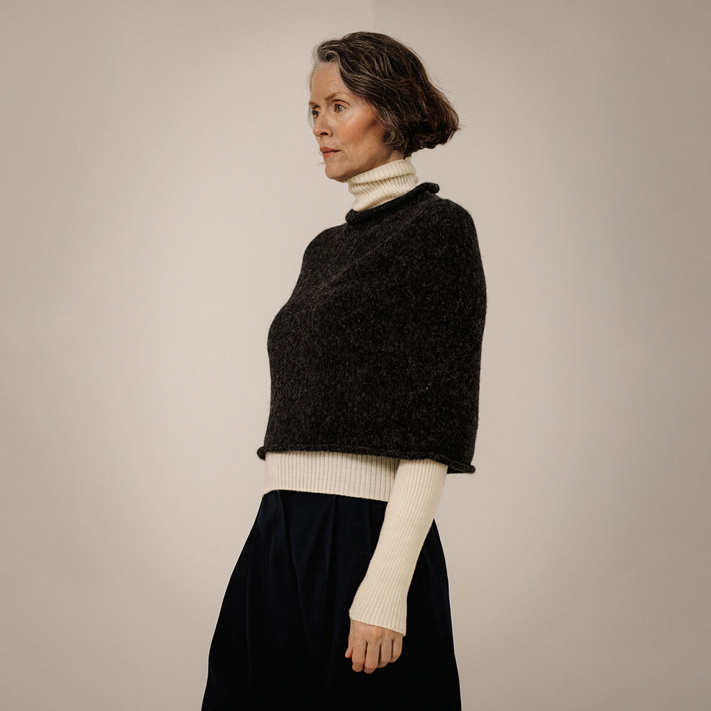 Bare Knitwear Woman Seamless Alpaca Poncho Basalt Grey
