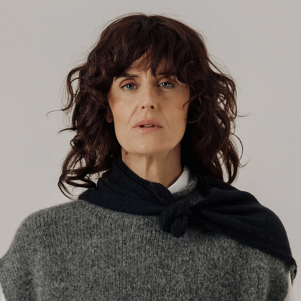 Bare Knitwear Woman Alpaca Bandana Dark Navy Blue