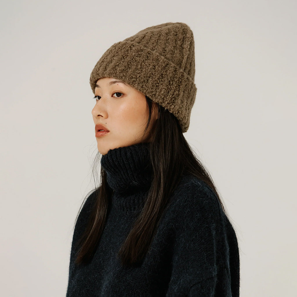 Bare Knitwear Woman Colette Boucle Beanie Dark Khaki Brown