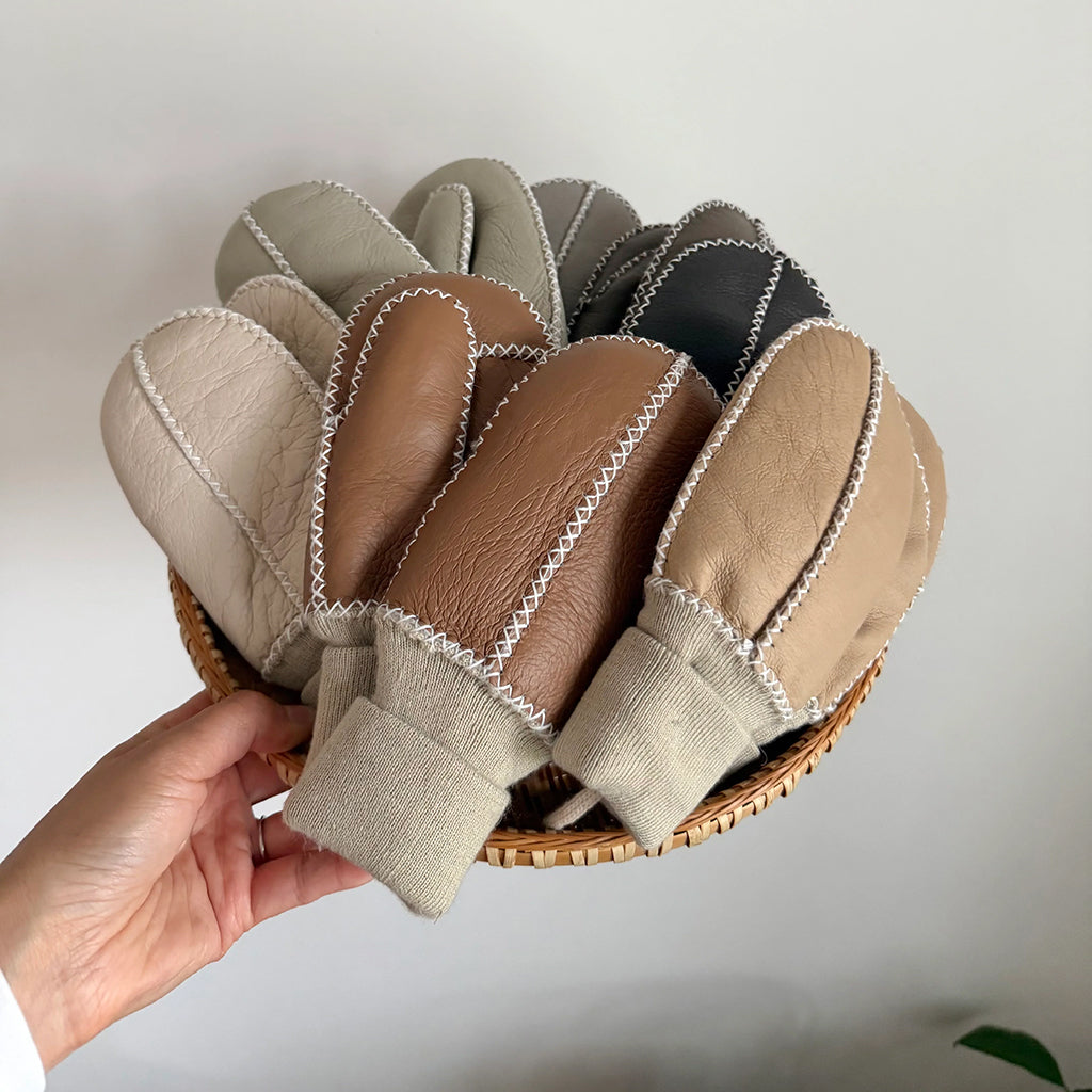 Billy Bamboo Child Shearling Mittens Mushroom Beige