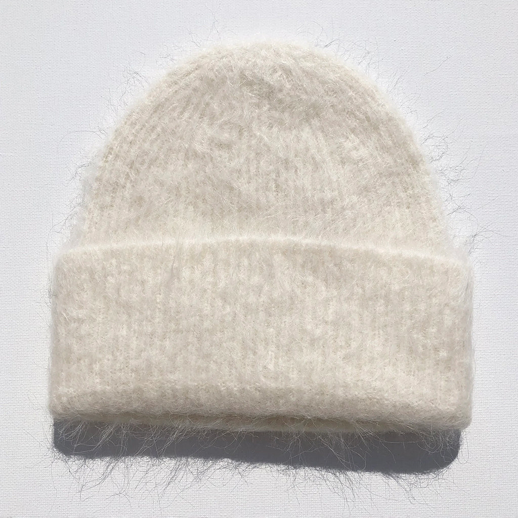 Billy Bamboo Woman Alpaca Fluffy Beanie Cloud White