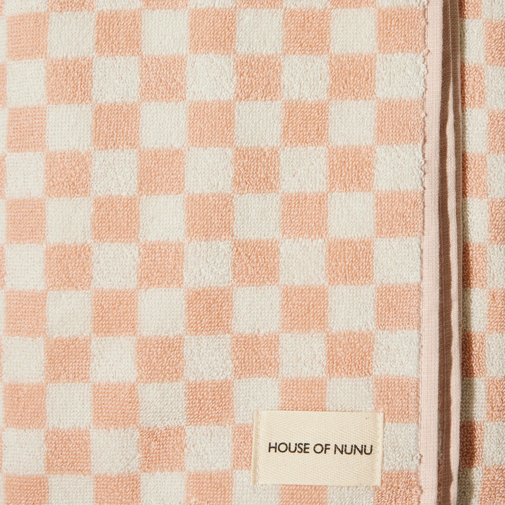 House of Nunu Bath Towel Pink Checks